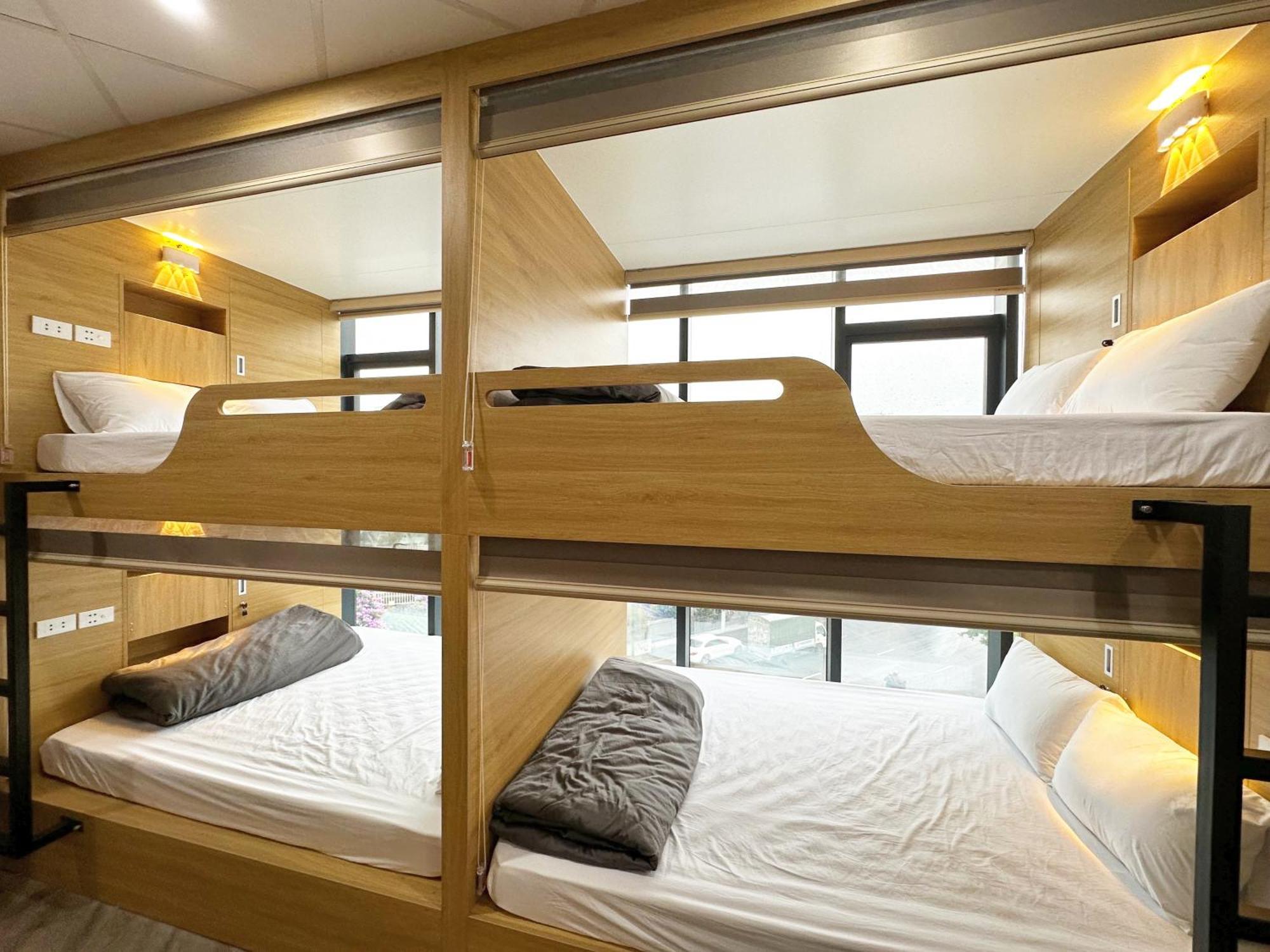Hanoi Capsule Station Hostel エクステリア 写真