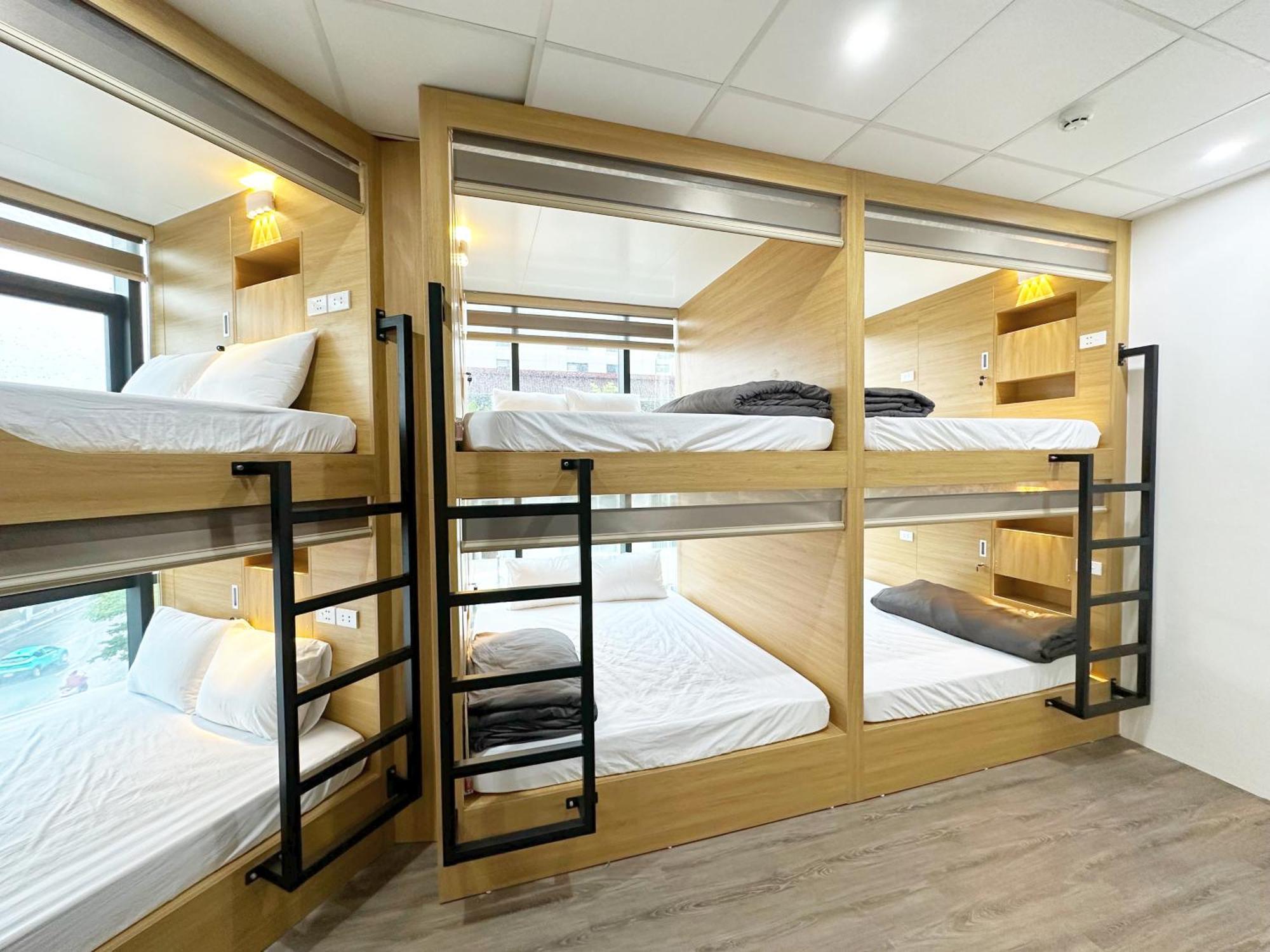 Hanoi Capsule Station Hostel エクステリア 写真